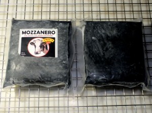 mozzanero-keju-mozzarella-hitam-depok-1